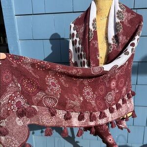 ❤️🤍❤️T&B scarf wrap shawl soft burgundy blue paisley medallion Nordstrom